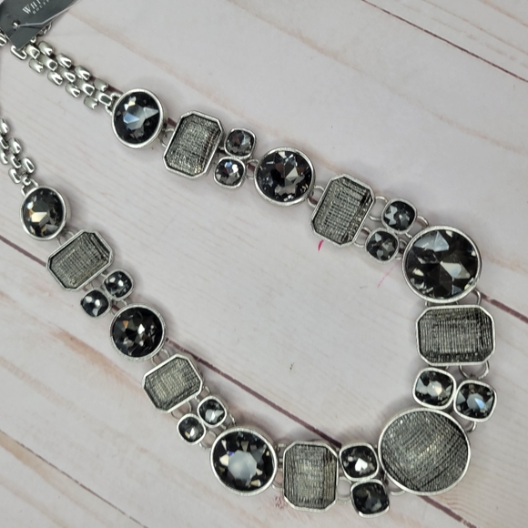 WHBM White House Black Market Chunky Silver Crystal Necklace and Earring Set - Picture 3 of 3